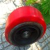 Bánh xe nâng điện linde được bọc PU