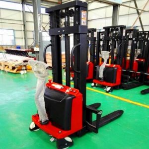 Xe nâng bán tự động tại Nha Trang, Đà Nẵng và các tỉnh miền Trung