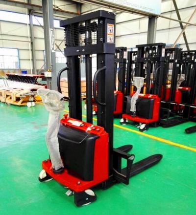 Xe nâng bán tự động tại Nha Trang, Đà Nẵng và các tỉnh miền Trung