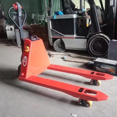 Xe nâng điện EPL153