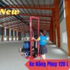 xe nâng quay đổ phuy nhựa