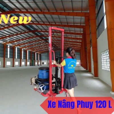 xe nâng quay đổ phuy nhựa