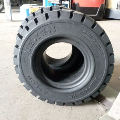 Bánh cao su 18x7-8