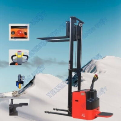 Xe nâng điện Niuli trên nền núi tuyết