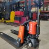 Xe nâng điện 1500kg để trong kho Hưng Việt