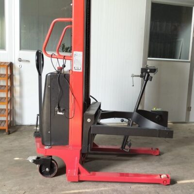 Xe nâng quay đổ phuy 1.6m tự động